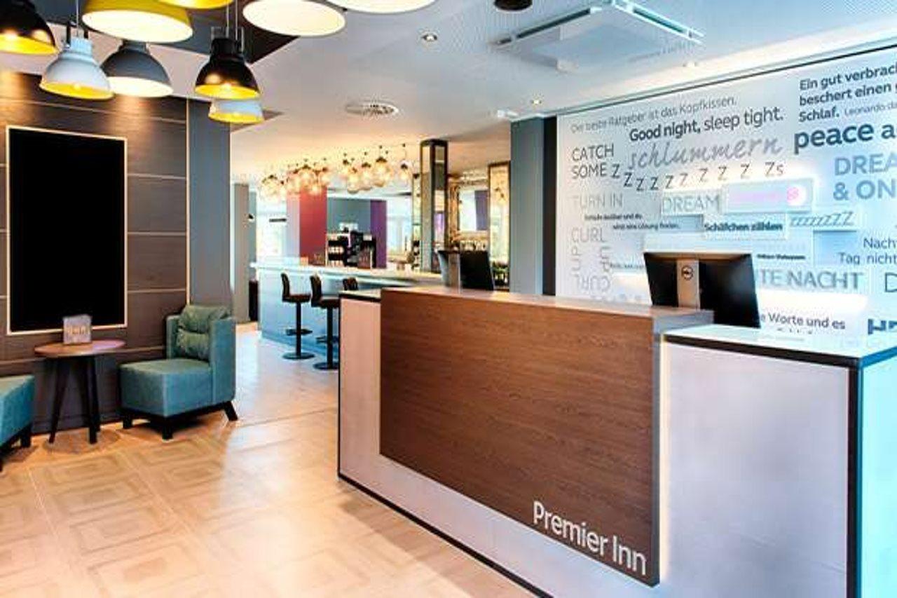 Premier Inn Luebeck City Stadtgraben Lübeck Exterior foto